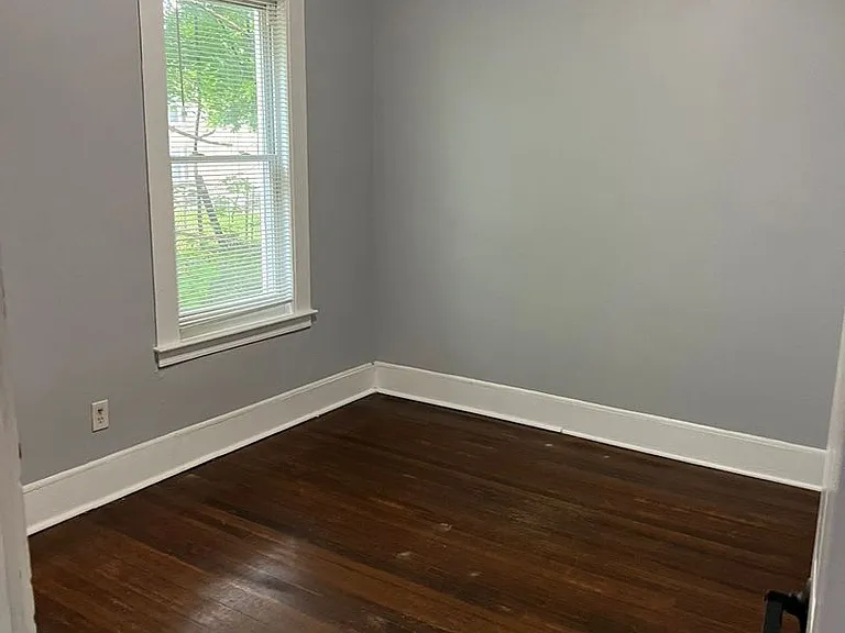 705 Orchard — Photo 9
