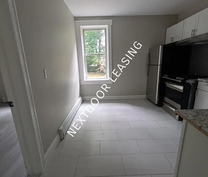 212 Bidwell Ave #1M — Photo 13
