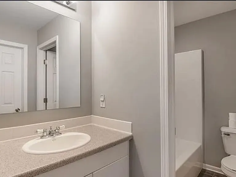 8303 Old Hbr — Photo 5