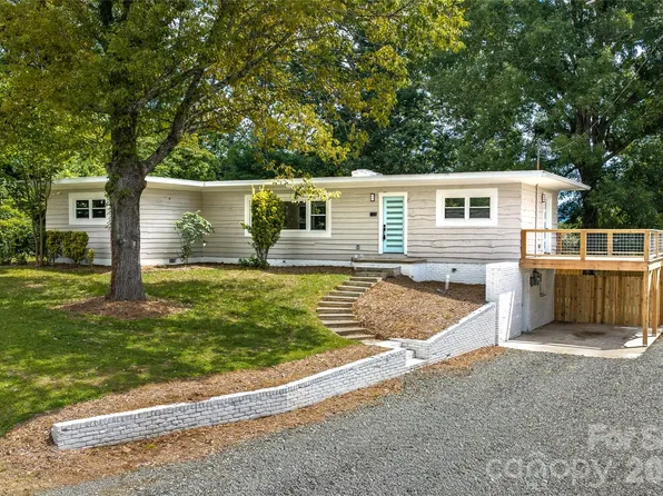155 Oak Ter, Arden, NC 28704