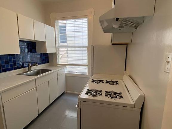 5th image of 955 Pine St #42