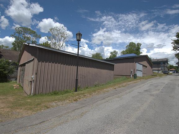 3rd image of 8 Saint Patricks Ln