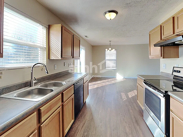 3457 Black Forest Ln — Photo 4