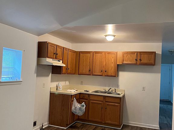 2nd image of 6864 Wilkie St