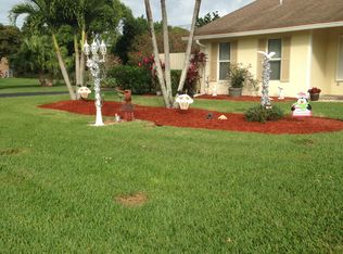 8525 Pinto Dr, Lake Worth, FL 33467