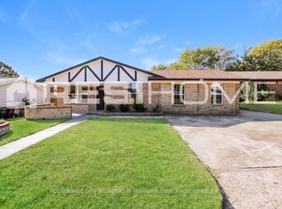 1608 Oak Tree Dr, Denton, TX 76209
