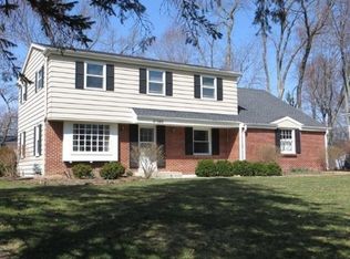 21560 Astolat Dr, Brookfield, WI 53045