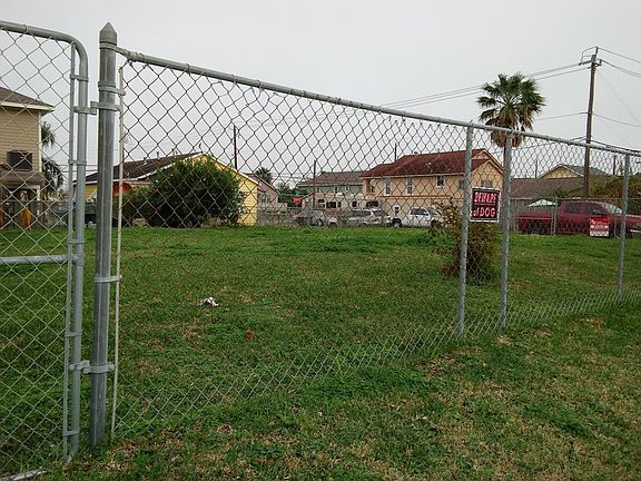 2nd image of 2128 65th St
