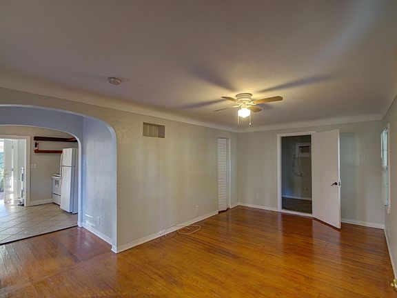 5th image of 600 14th Ave S