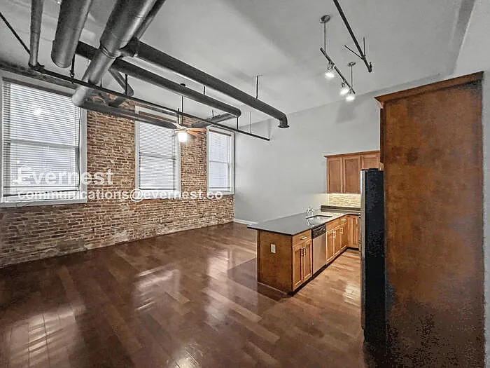 92 S Main St #102 — Photo 5