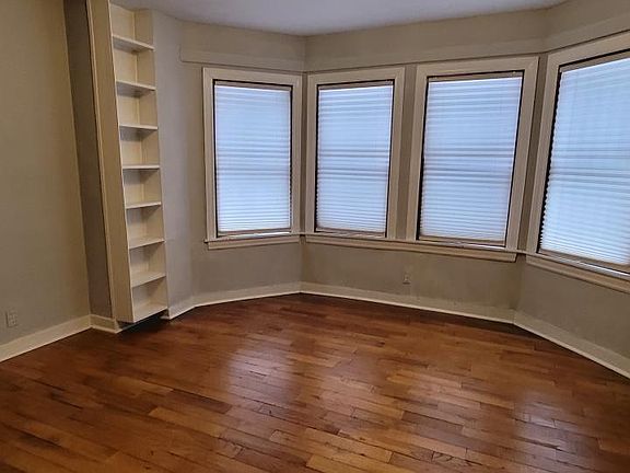 2nd image of 154 College Ave NE #6