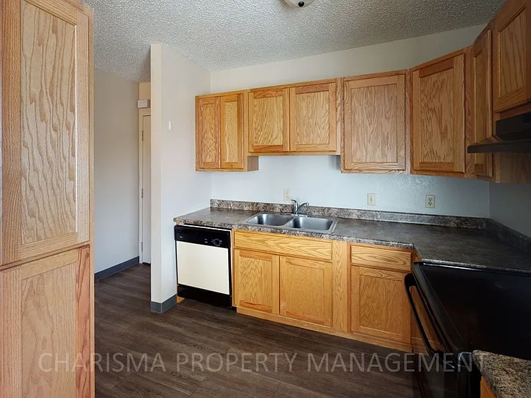 Thompson Avenue LLC — Photo 16