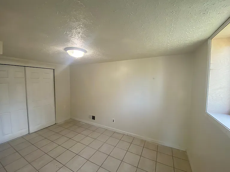 9109 49th Pl — Photo 15