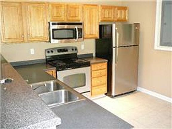2nd image of 506 E Nocturne Dr