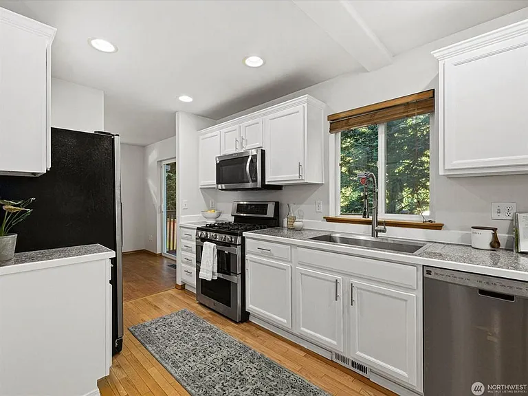 13414 11th Pl W — Photo 2