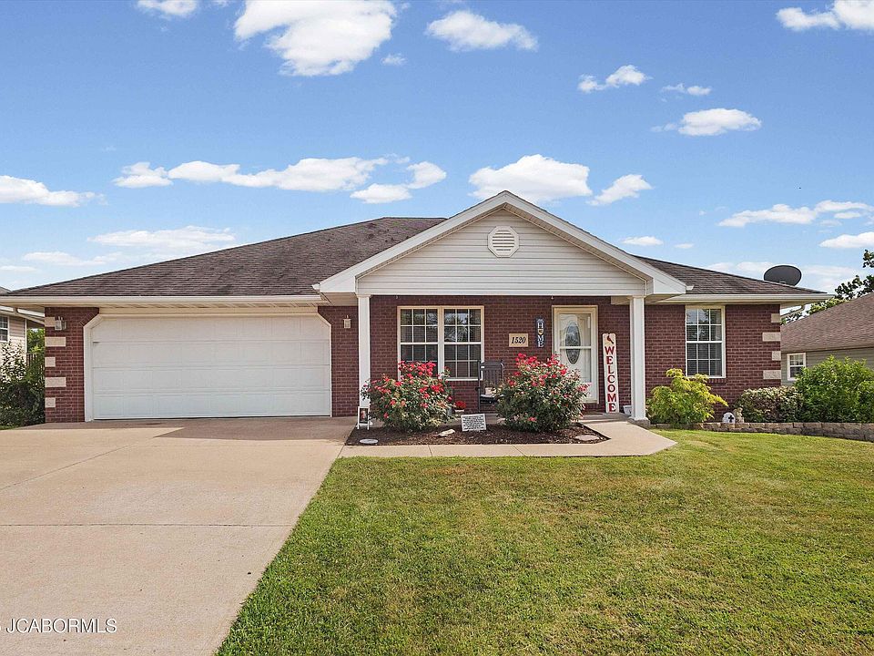 1st image of 1520 La Hacienda Ct