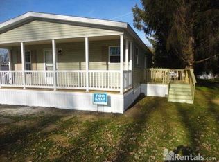 3313 Afton Dr, Waterloo, IA 50701