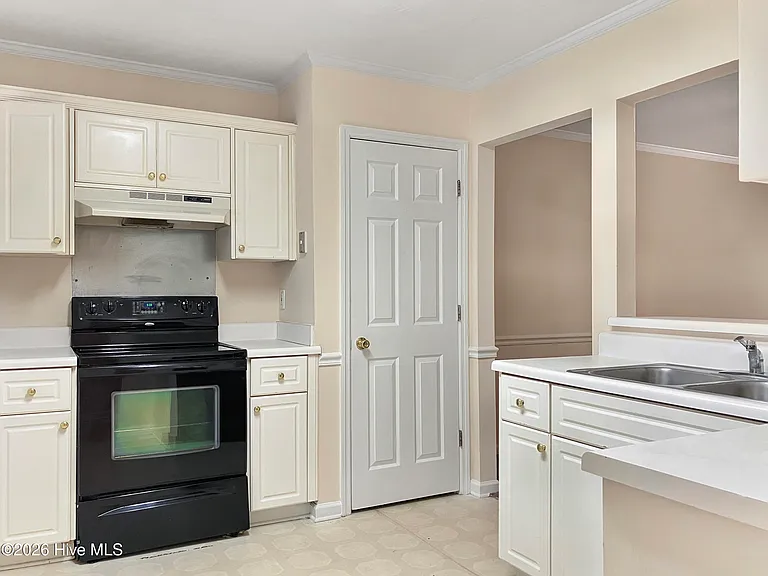 115 Harvestwood Dr — Photo 3