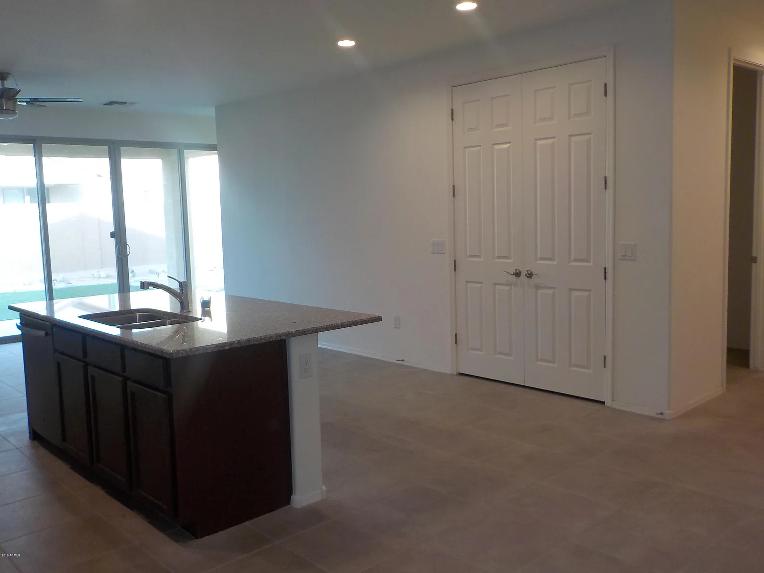 3 bed, 2.0 bath, 1549 sqft, $1,725 — Photo 4