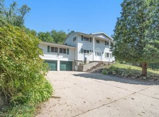 11807 Upton Rd, Bath, MI 48808