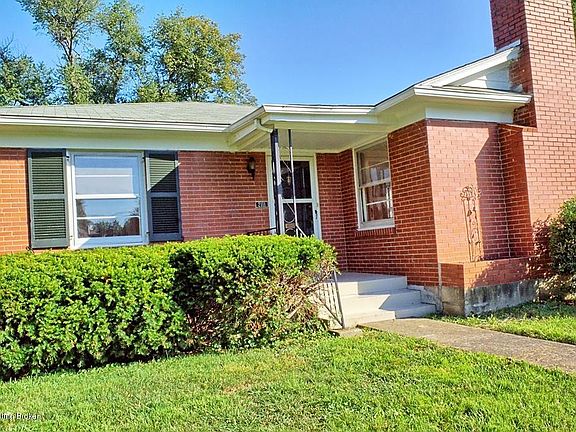 2nd image of 2111 Dahlia Ave