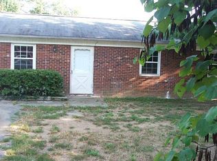 1024 Middlefork Dr, Walnut Cove, NC 27052