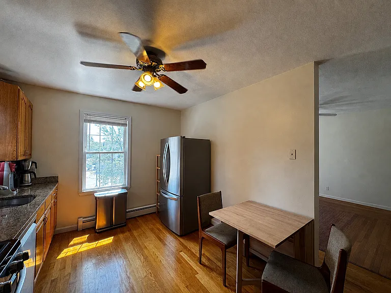 286 Salem St — Photo 2