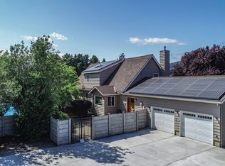 576 Rocky Rd, Hood River, OR 97031