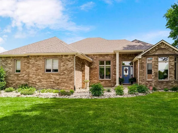 20423 Country Club Dr, Liberty, MO 64068
