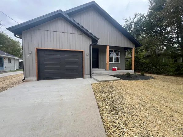 1136 N Clifton Avenue, Springfield, MO 65802