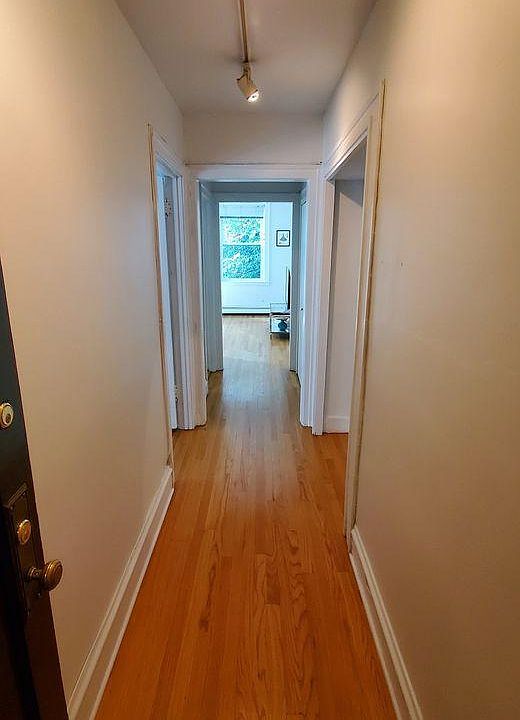 1st image of 640 W Waveland Ave #G