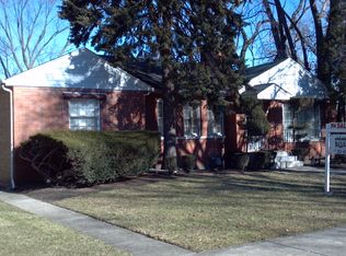 4908 Coyle Ave, Skokie, IL 60077