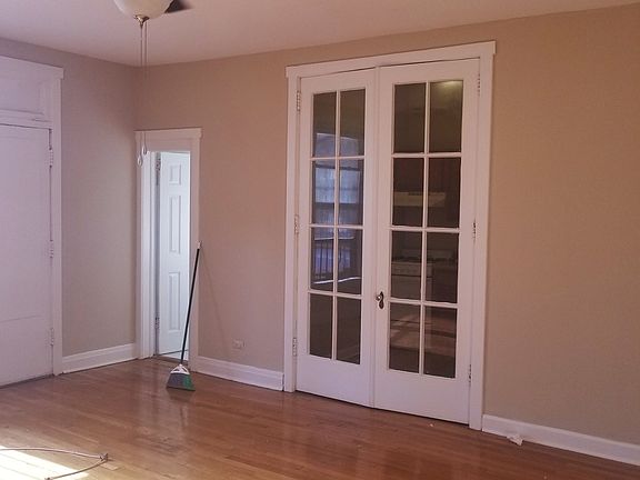 4th image of 670 N Dearborn St APT 2R