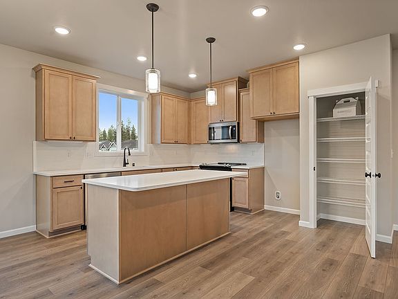 7104 S Hyton ST by Aho Construction