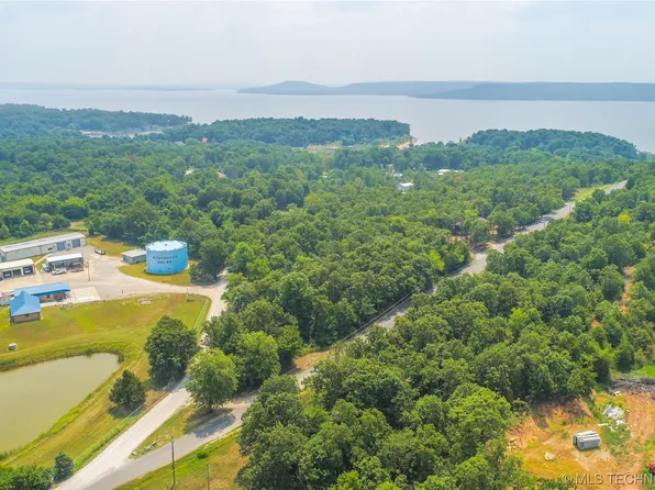4 S 4240th Rd, Eufaula, OK 74432