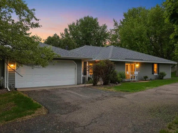 7775 Glenda Ct, Apple Valley, MN 55124
