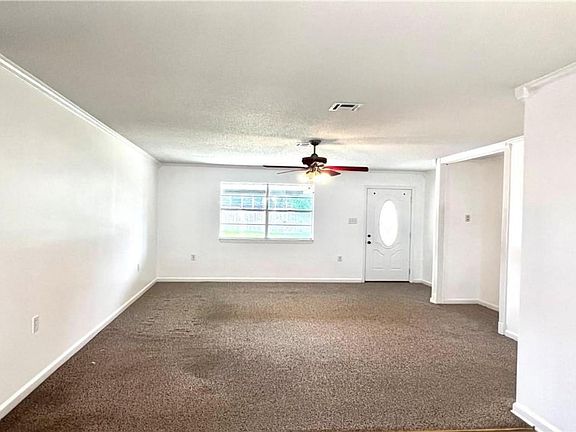 2nd image of 2412 Veronica Dr