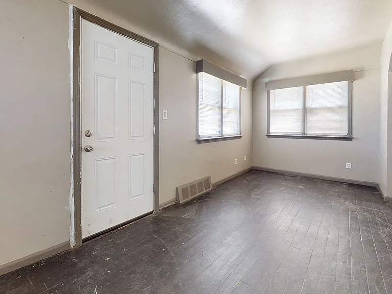 11442 Jackson Ave — Photo 16