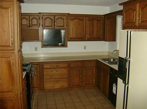 3rd image of 3310 Plymouth Pl