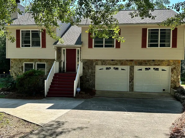 123 Comly Rich Dr, Carrollton, GA 30117