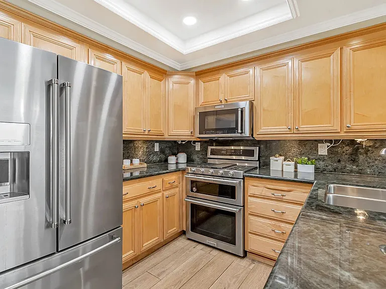 415 Camille Cir #14 — Photo 8