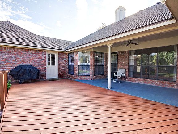 3rd image of 511 Dal Paso Dr