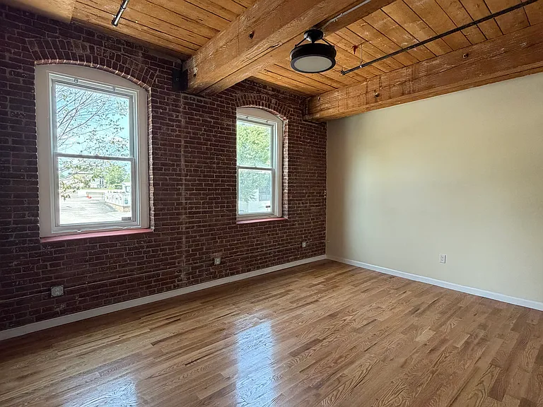 85 Harding St #1A — Photo 13