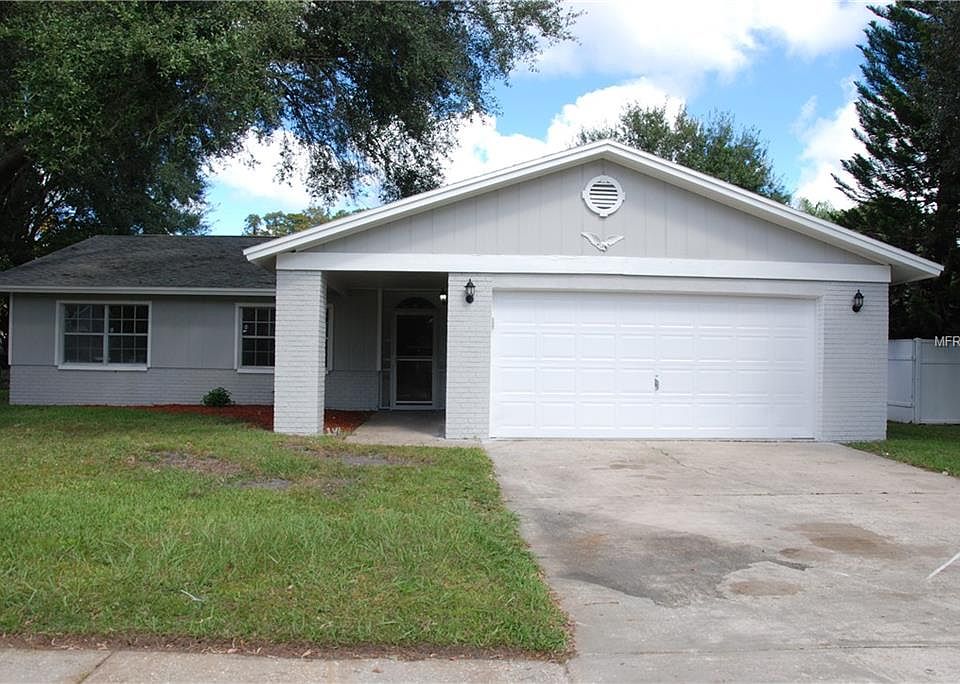 1st image of 13712 Country Court Dr