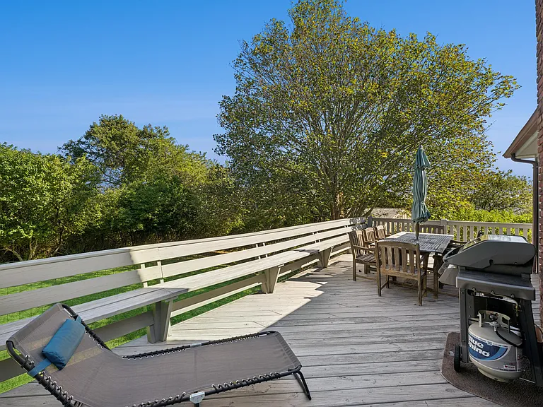 22 Bryan Rd — Photo 9