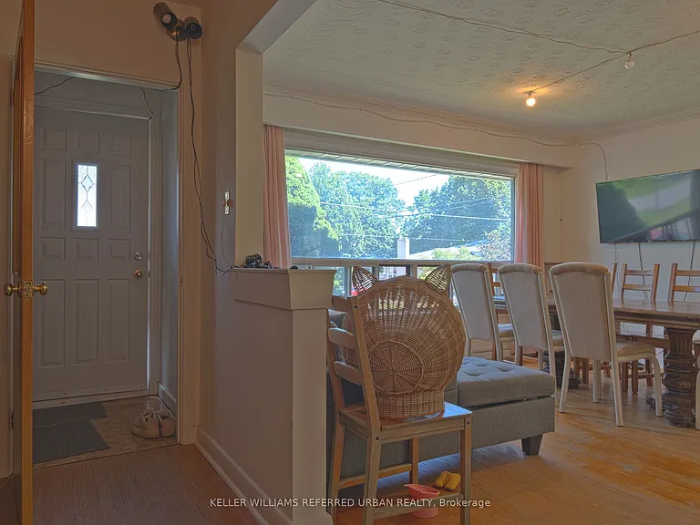 153 Newton Dr — Photo 29