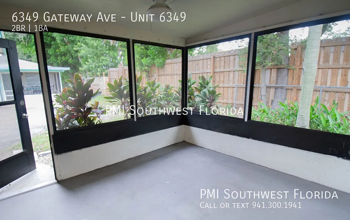 2/1 Gulf Gate Condo Near Stickney Point! — Photo 2