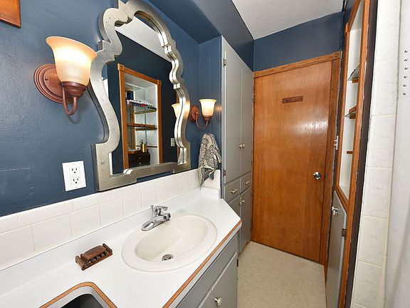 5th image of 4221 N 94th St