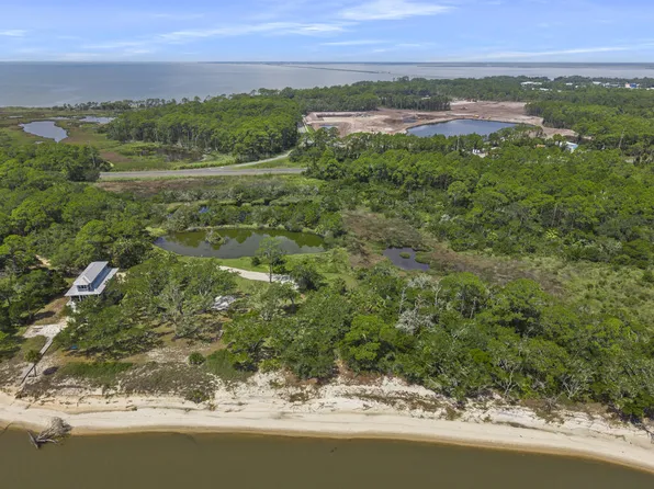 270 Pruett Rd, Eastpoint, FL 32328