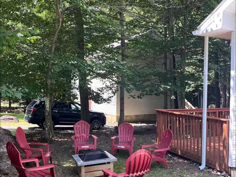 8056 Red Squirrel Dr — Photo 31